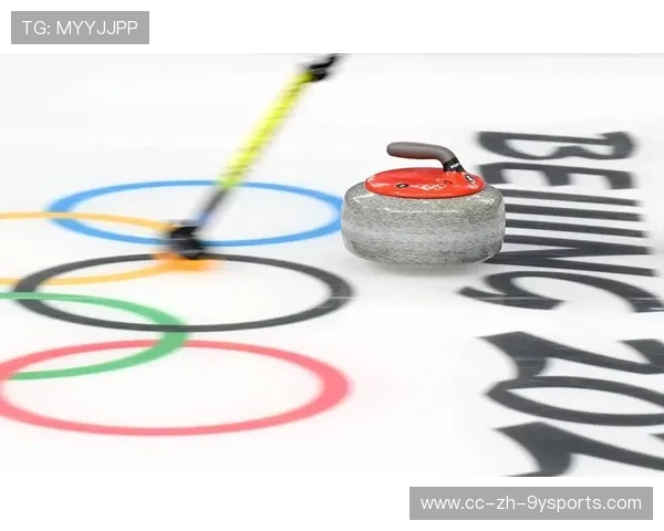 冰壶选手精准控制冰壶停在圆心